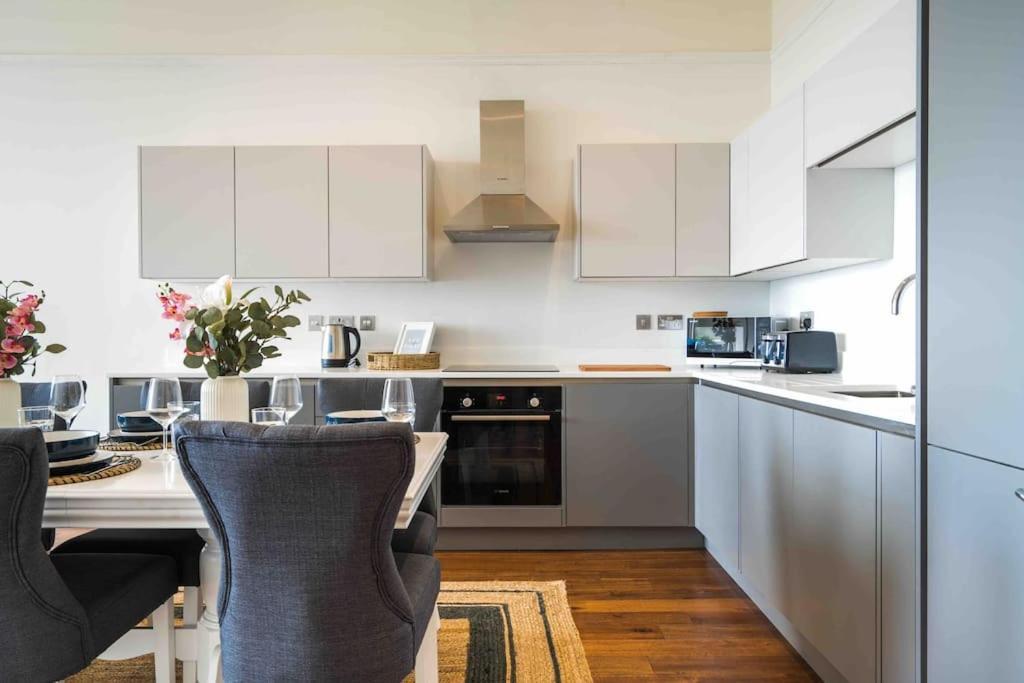 Beautiful Beach Side Apartment Torquay Exterior foto