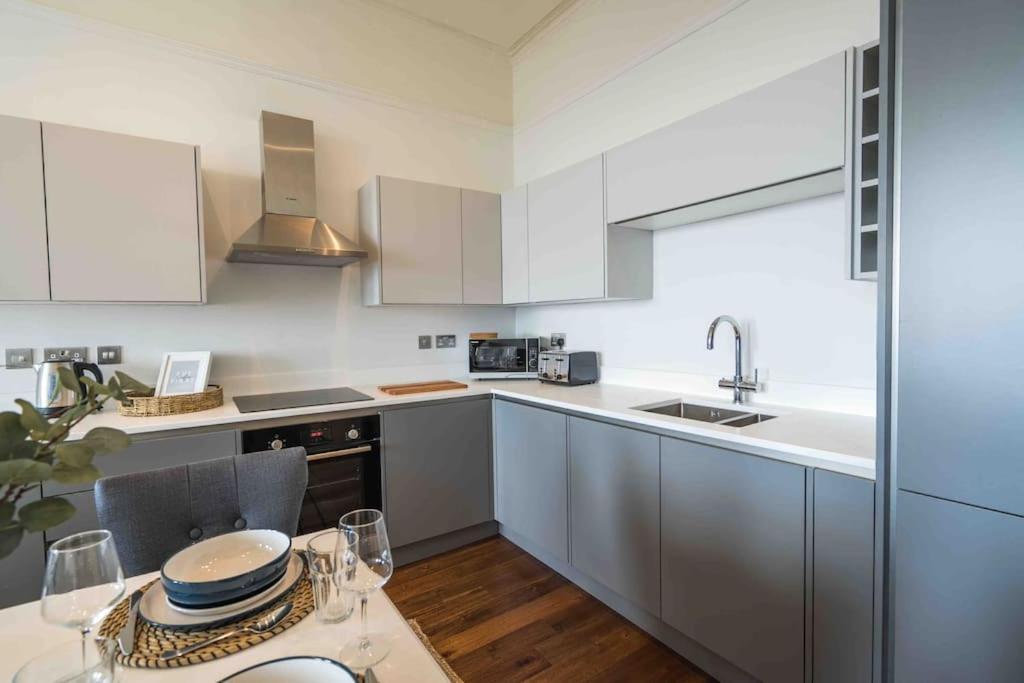Beautiful Beach Side Apartment Torquay Exterior foto